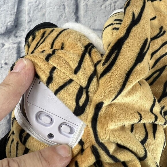 Musical Tiger Lovey Soft Square Orange Black 15 By 15, Detachable Music Device - Picture 8 of 14